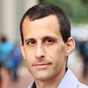 Headshot Professor Aaron Bllomfield